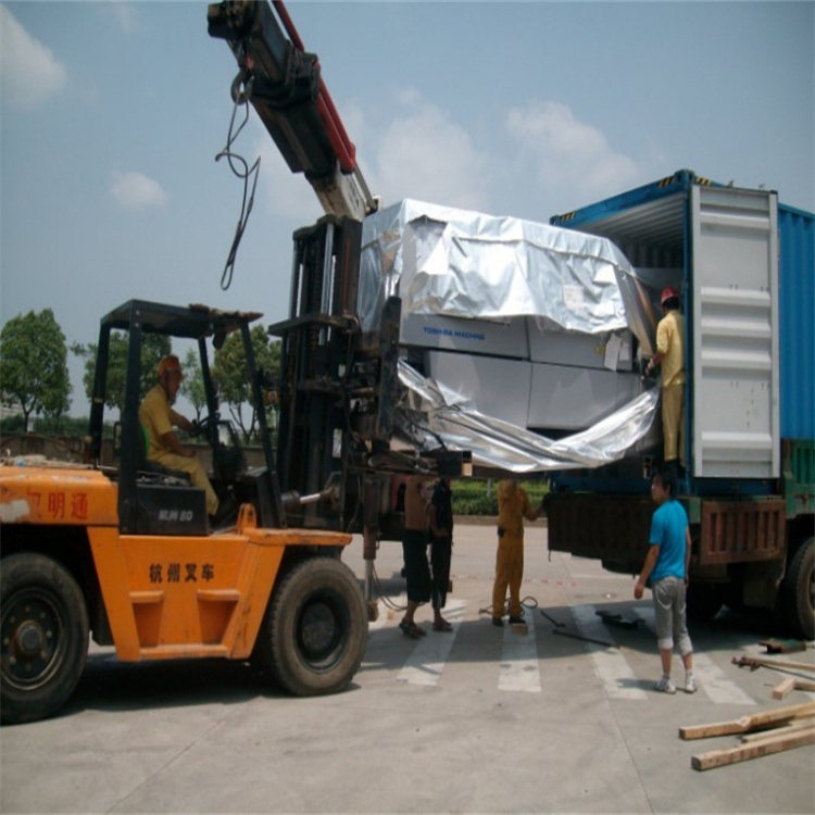 东山机器吊装移位